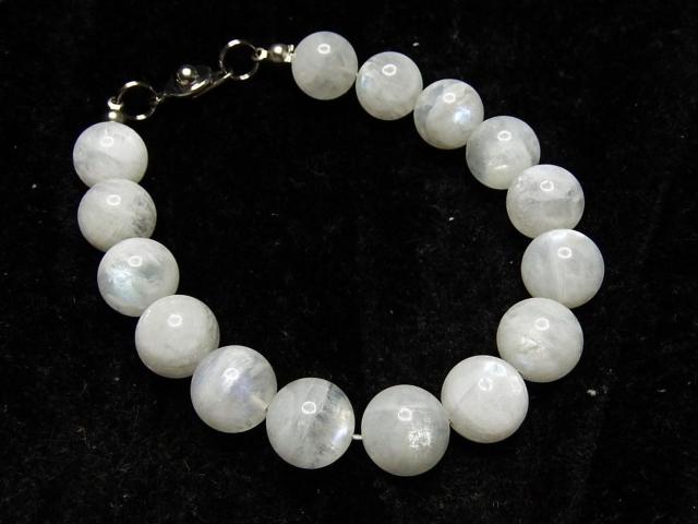 ムーンストーン約11mmブルーシラー有り天然石ワイヤー仕上げブレスレット < 女性アクセサリー/時計  ムーンストーン約11mmブルーシラー有り天然石ワイヤー仕上げブレスレット < 女性アクセサリー/時計の