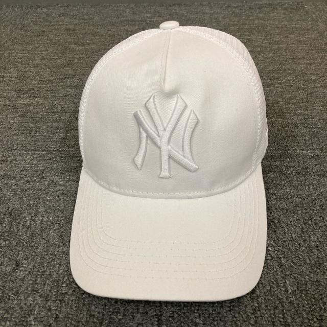 NEWERA ニューエラ ニューヨークヤンキース メッシュキャップ ホワイト < ブランド NEWERA ニューエラ ニューヨークヤンキース メッシュキャップ ホワイト < ブランドの