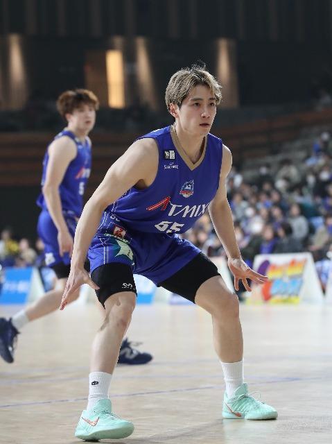 #55 大高 祐哉選手 HOMEユニフォーム(上下セット)(着用・直筆サイン入り) < レジャー/スポーツ #55 大高 祐哉選手 HOMEユニフォーム(上下セット)(着用・直筆サイン入り) < レジャー/スポーツの