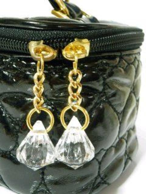 超キュート♪ジュエル付 エナメルハートキルティングリボン バニティバッグ ブラック < 女性ファッション 超キュート♪ジュエル付 エナメルハートキルティングリボン バニティバッグ ブラック < 女性ファッションの