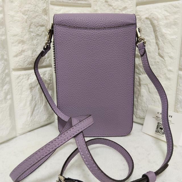 新品 COACH フォーンクロスボディバッグ スマホショルダー 斜めがけOK。パープル 男女兼用。 < ブランド 新品 COACH フォーンクロスボディバッグ スマホショルダー 斜めがけOK。パープル 男女兼用。 < ブランドの