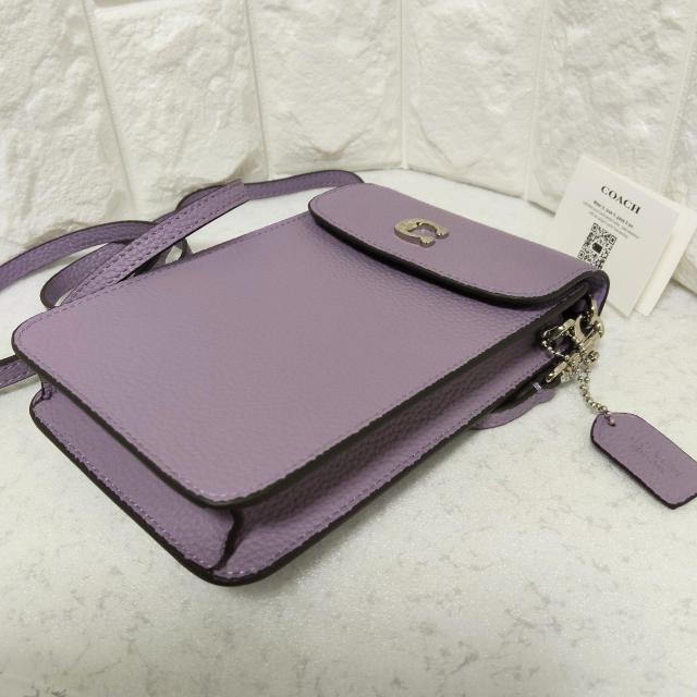 新品 COACH フォーンクロスボディバッグ スマホショルダー 斜めがけOK。パープル 男女兼用。 < ブランド 新品 COACH フォーンクロスボディバッグ スマホショルダー 斜めがけOK。パープル 男女兼用。 < ブランドの