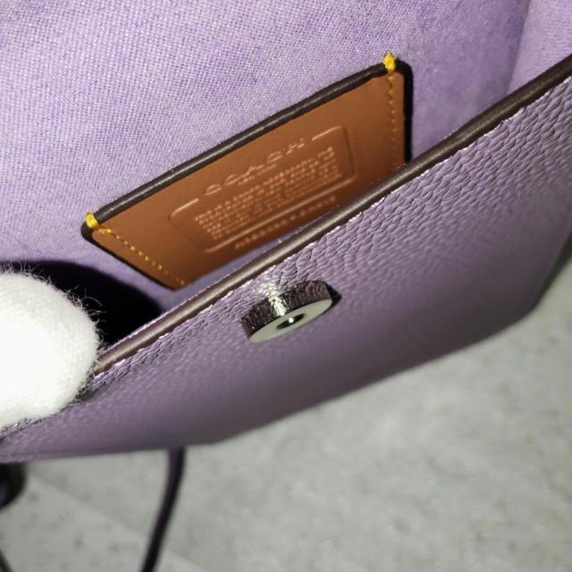 新品 COACH フォーンクロスボディバッグ スマホショルダー 斜めがけOK。パープル 男女兼用。 < ブランド 新品 COACH フォーンクロスボディバッグ スマホショルダー 斜めがけOK。パープル 男女兼用。 < ブランドの