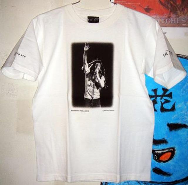 BOB MARLEY 1979年 日本公演 フォト Tシャツ レア < 女性ファッション BOB MARLEY 1979年 日本公演 フォト Tシャツ レア < 女性ファッションの