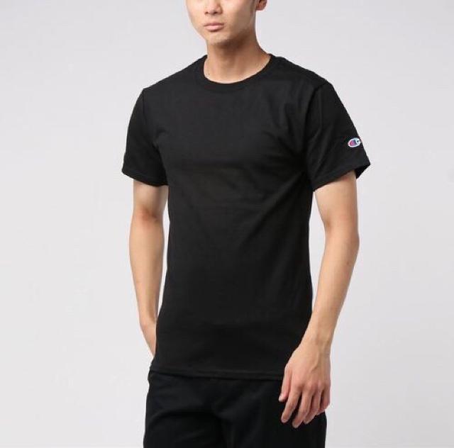 定価4,980円●Championチャンピオン【タグ付き】ロゴ入りクルーネックTシャツ●黒ブラック < ブランド  定価4,980円●Championチャンピオン【タグ付き】ロゴ入りクルーネックTシャツ●黒ブラック < ブランドの