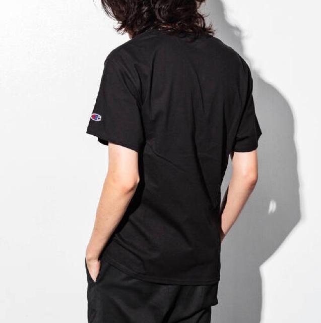 定価4,980円●Championチャンピオン【タグ付き】ロゴ入りクルーネックTシャツ●黒ブラック < ブランド  定価4,980円●Championチャンピオン【タグ付き】ロゴ入りクルーネックTシャツ●黒ブラック < ブランドの