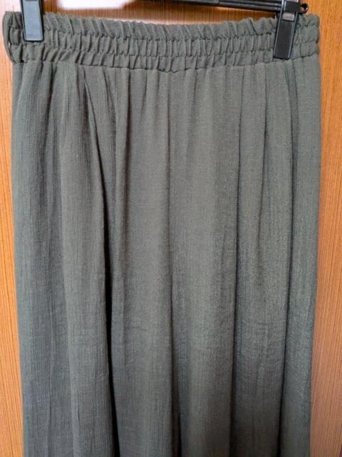 カーキ色のスカートみたいなパンツ。 < 女性ファッション  カーキ色のスカートみたいなパンツ。 < 女性ファッションの