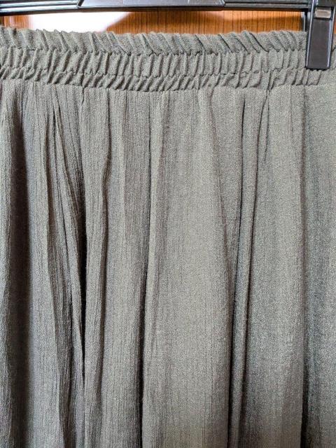 カーキ色のスカートみたいなパンツ。 < 女性ファッション  カーキ色のスカートみたいなパンツ。 < 女性ファッションの