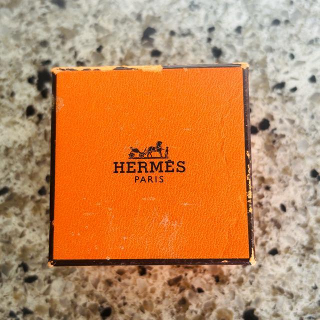 【極美品】★SAランク★HERMES エルメス Hキューブ カージュドアッシュ ゴールド ピアス Hロゴ 箱付き < ブランド 【極美品】★SAランク★HERMES エルメス Hキューブ カージュドアッシュ ゴールド ピアス Hロゴ 箱付き < ブランドの