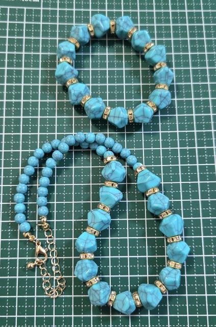 ターコイズネックレスとブレスレット2点セット★ インディアンアクセサリー ボヘミアン エスニック ターコイズ < 女性アクセサリー/時計 ターコイズネックレスとブレスレット2点セット★ インディアンアクセサリー ボヘミアン エスニック ターコイズ < 女性アクセサリー/時計の