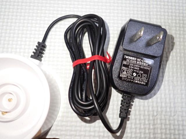 TWINBIRD ボトル型クリーナー HC-E205型 ホワイト ツインバード < 家電/AV TWINBIRD ボトル型クリーナー HC-E205型 ホワイト ツインバード < 家電/AVの