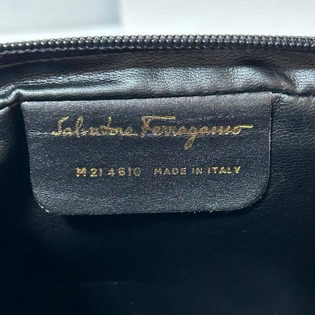 Salvatore Ferragamo �t�F���K�� �X�G�[�h ���U�[ M214610 �V�����_�[�o�b�O �u���b�N �S�[���h���� �� �u�����h�� 