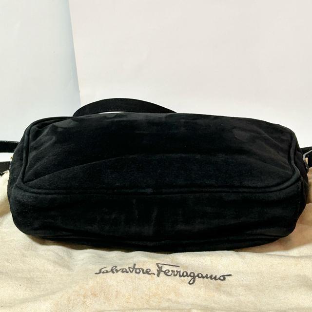 Salvatore Ferragamo �t�F���K�� �X�G�[�h ���U�[ M214610 �V�����_�[�o�b�O �u���b�N �S�[���h���� �� �u�����h�� 