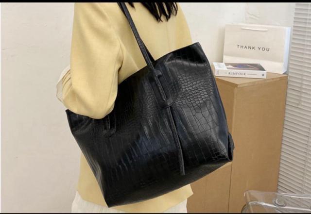 新品 黒 クロコ トートバッグ メンズ レディース 高品質レザー 鞄 高級 < 女性ファッション  新品 黒 クロコ トートバッグ メンズ レディース 高品質レザー 鞄 高級 < 女性ファッションの