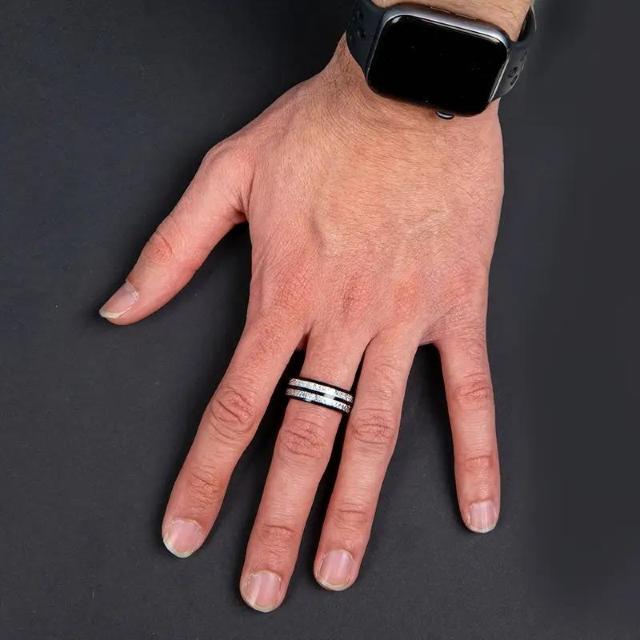 爆ヤス価格490円★8mm幅ステンレス製隕石リング、 ガンメタル 木製六角形ボックス付きUSAサイズ11号(日本サイズ24) < 男性アクセサリー/時計 爆ヤス価格490円★8mm幅ステンレス製隕石リング、 ガンメタル 木製六角形ボックス付きUSAサイズ11号(日本サイズ24) < 男性アクセサリー/時計の