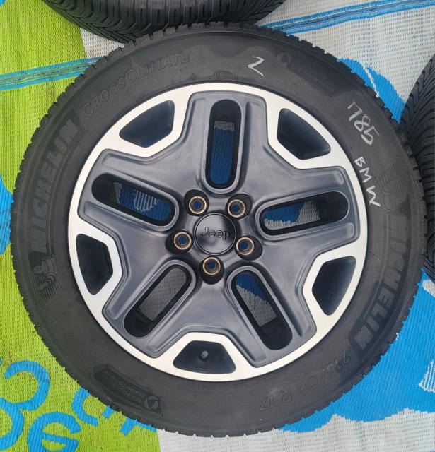 JEEP レネゲード トレイルホーク純正ホイール17インチ6.5J+40 pcd 110 5穴タイヤ付き4本セットMICHELIN < 自動車/バイク JEEP レネゲード トレイルホーク純正ホイール17インチ6.5J+40 pcd 110 5穴タイヤ付き4本セットMICHELIN < 自動車/バイク