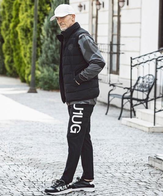 ☆1PIU1UGUALE3 RELAX ウノピュウノウグァーレトレリラックス ビッグ ロゴ プリント イージーパンツ パンツ/S < 男性ファッション  ☆1PIU1UGUALE3 RELAX ウノピュウノウグァーレトレリラックス ビッグ ロゴ プリント イージーパンツ パンツ/S < 男性ファッションの