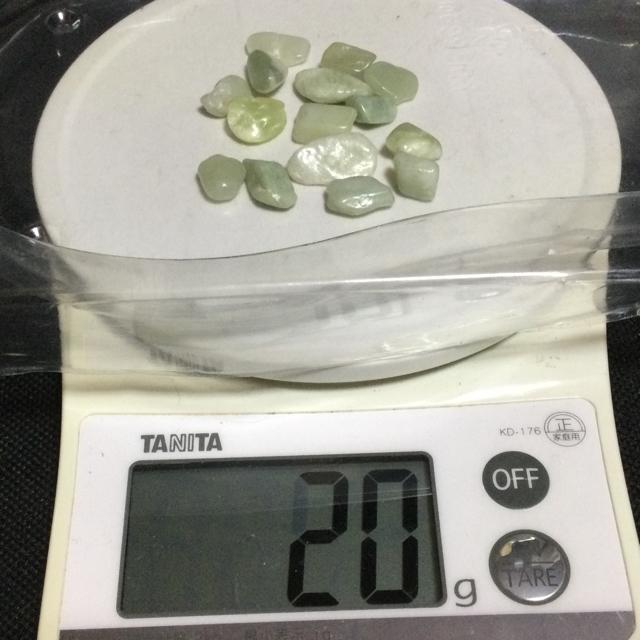 翡翠 細石 磨き石 薄いグリーン系 管理番号A 20g < ペット/手芸/園芸  翡翠 細石 磨き石 薄いグリーン系 管理番号A 20g < ペット/手芸/園芸の