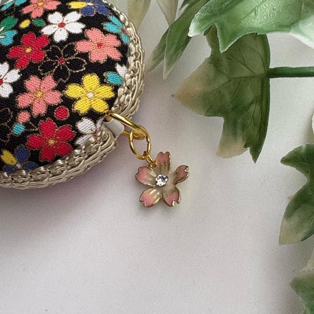 豪華金粉 桜和柄 巻尺 マカロンメジャー 裁縫道具 文具 教材 事務用品 雑貨 < ペット/手芸/園芸  豪華金粉 桜和柄 巻尺 マカロンメジャー 裁縫道具 文具 教材 事務用品 雑貨 < ペット/手芸/園芸の