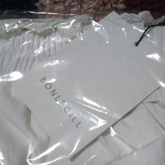 送料無料即決 【定価3,690円】 BONLECILLピンタックデザイン裾レースギャザーロングスカートホワイトフリーサイズ < 女性ファッション 送料無料即決 【定価3,690円】 BONLECILLピンタックデザイン裾レースギャザーロングスカートホワイトフリーサイズ < 女性ファッションの