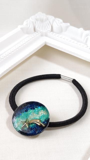 宇宙と流れ星のヘアゴム  レジン  ハンドメイド < 女性ファッション  宇宙と流れ星のヘアゴム  レジン  ハンドメイド < 女性ファッションの