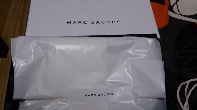 マークジェイコブス新品タグ付き箱保存袋付きレザーポーチクラッチバッグ < ブランド  マークジェイコブス新品タグ付き箱保存袋付きレザーポーチクラッチバッグ < ブランドの
