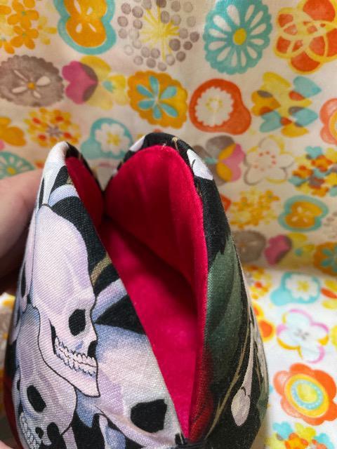 HMアレキサンダーヘンリー薔薇&ドクロ 貝の口ポーチ(大) < 女性ファッション  HMアレキサンダーヘンリー薔薇&ドクロ 貝の口ポーチ(大) < 女性ファッションの