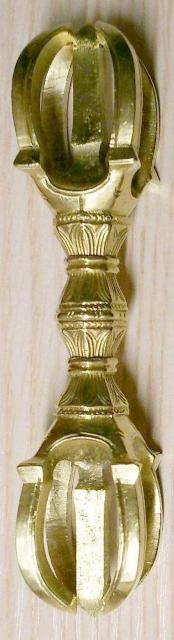 【仏具】五鈷杵 真鍮製 鬼目 総長さ約13cm 密教法具 弘法大詞 仏教美術 < インテリア/ライフ  【仏具】五鈷杵 真鍮製 鬼目 総長さ約13cm 密教法具 弘法大詞 仏教美術 < インテリア/ライフの