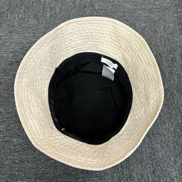  LOWRYS FARM [[Yt@[ nbg Xq  uh 