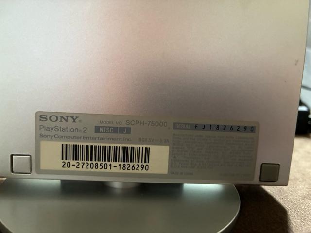PlayStation2 SCPH-75000 プレイステーション2 シルバー < ゲーム本体/ソフト PlayStation2 SCPH-75000 プレイステーション2 シルバー < ゲーム本体/ソフトの