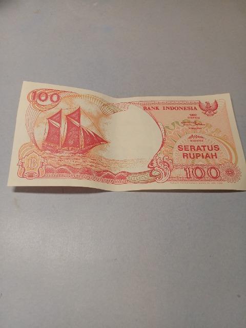 インドネシア100ルピア札1992年 < ホビー インドネシア100ルピア札1992年 < ホビーの