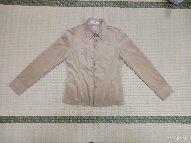 23区 ベージュ スエード風 長袖シャツ 40 < 女性ファッション 23区 ベージュ スエード風 長袖シャツ 40 < 女性ファッションの