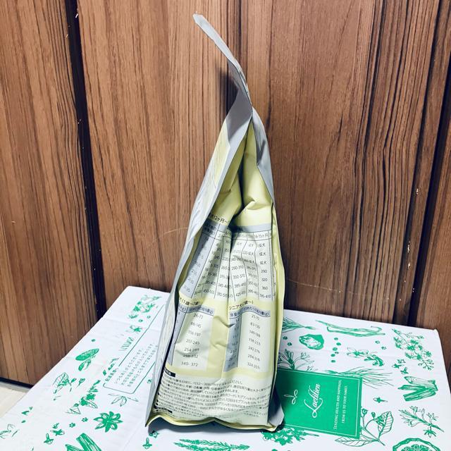 Mog Wan. チキン&サーモン(1.8kg < ペット/手芸/園芸 Mog Wan. チキン&サーモン(1.8kg < ペット/手芸/園芸の