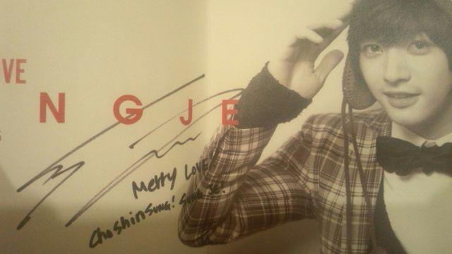 激レア!☆ジョン・ソンジュ/MERRY LOVE☆初回盤/CD+DVD生サイン入り!美品! < タレントグッズ 激レア!☆ジョン・ソンジュ/MERRY LOVE☆初回盤/CD+DVD生サイン入り!美品! < タレントグッズの