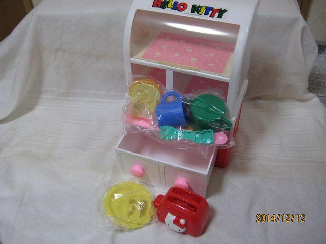 ハローキティ ままごとトントン モーニングしょっきだな < おもちゃ ハローキティ ままごとトントン モーニングしょっきだな < おもちゃの