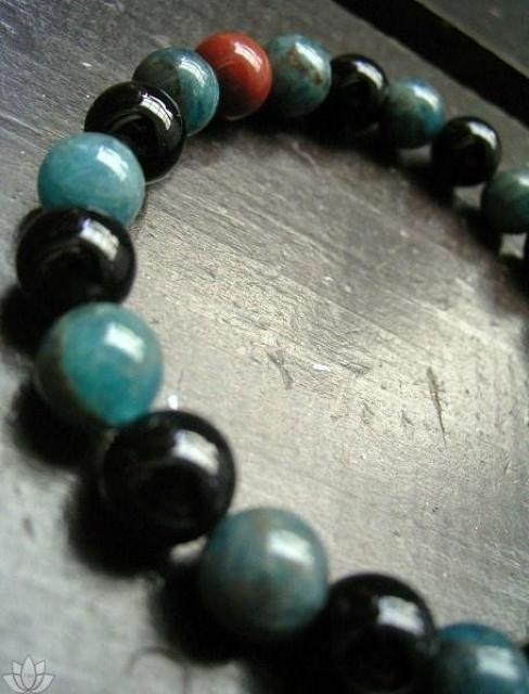 アパタイトxオニキスxレッドジャスパーブレスレット < 女性アクセサリー/時計 アパタイトxオニキスxレッドジャスパーブレスレット < 女性アクセサリー/時計の