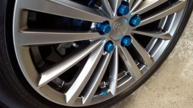 インプレッサG4 取付例あり カラフルエアバルブキャップtype3 < 自動車/バイク インプレッサG4 取付例あり カラフルエアバルブキャップtype3 < 自動車/バイク