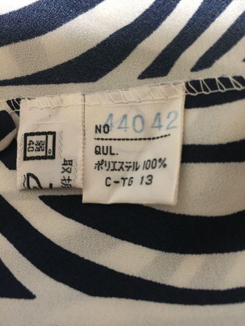 176.新品☆さらさら夏素材半袖ブラウス☆白×紺柄☆サイズM < 女性ファッション  176.新品☆さらさら夏素材半袖ブラウス☆白×紺柄☆サイズM < 女性ファッションの