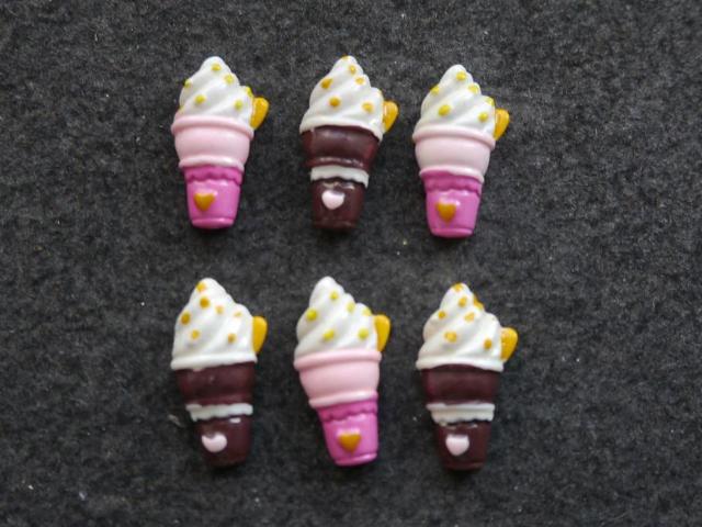 プラパーツ 手芸・アクセサリーパーツ  ソフトクリーム 6個セット < 香水/コスメ/ネイル  プラパーツ 手芸・アクセサリーパーツ  ソフトクリーム 6個セット  < 香水/コスメ/ネイルの