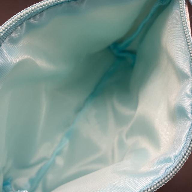 即決 新品 タグ付き すみっコぐらし ポーチ < 女性ファッション  即決 新品 タグ付き すみっコぐらし ポーチ < 女性ファッションの