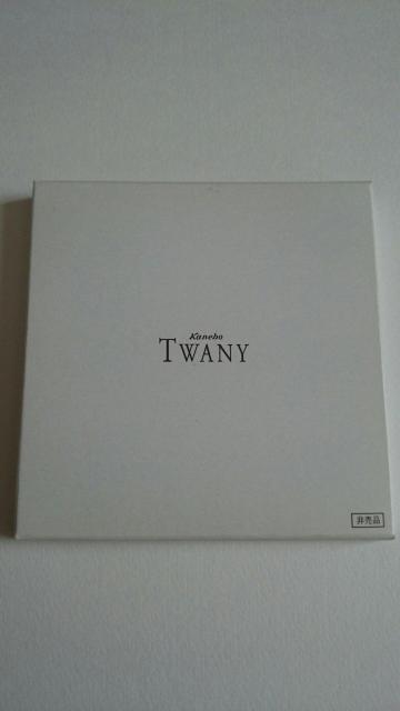 新品未使用★トワニー★ノベルティ本革製ミラー★ケース付き★ < 女性ファッション  新品未使用★トワニー★ノベルティ本革製ミラー★ケース付き★ < 女性ファッションの