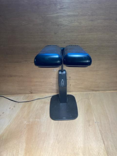 卓上ライト ツインライト 動作品 バタフライライト 蛍光灯スタンド < 家電/AV 卓上ライト ツインライト 動作品 バタフライライト 蛍光灯スタンド < 家電/AVの