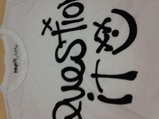 ★GU★白のロゴTシャツ〜Sサイズ美品 < 女性ファッション  ★GU★白のロゴTシャツ〜Sサイズ美品 < 女性ファッションの