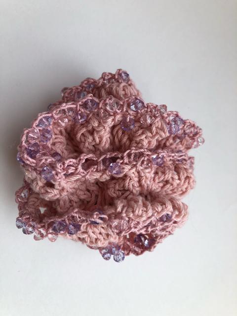 ハンドメイド ボリューム シュシュ ビーズがいっぱい♪♪ < 女性ファッション  ハンドメイド ボリューム シュシュ ビーズがいっぱい♪♪ < 女性ファッションの