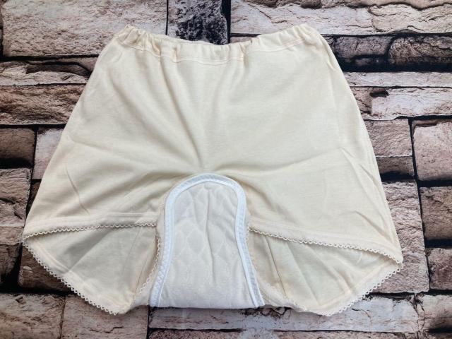 送料無料!薄くて目立たず爽やかなドライ感!日本製【キャロン】婦人綿100% 吸水失禁ズロース1枚2,178円が < 女性ファッション  送料無料!薄くて目立たず爽やかなドライ感!日本製【キャロン】婦人綿100% 吸水失禁ズロース1枚2,178円が < 女性ファッションの