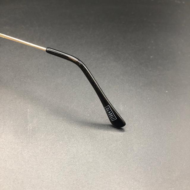  GLADELI ɒBKl ዾ  t@bV 