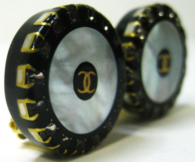 極美品1997年ヴィンテージ フランス製シャネル イヤリング ミニ ココ マーク < ブランド  極美品1997年ヴィンテージ フランス製シャネル イヤリング ミニ ココ マーク < ブランドの