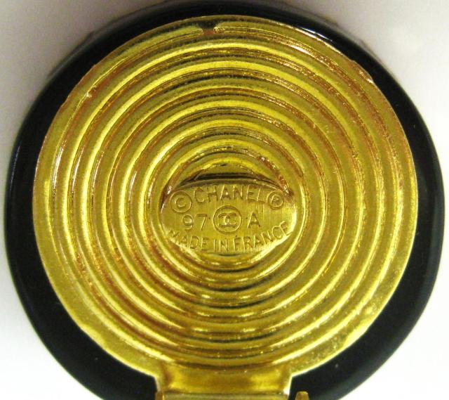 極美品1997年ヴィンテージ フランス製シャネル イヤリング ミニ ココ マーク < ブランド  極美品1997年ヴィンテージ フランス製シャネル イヤリング ミニ ココ マーク < ブランドの