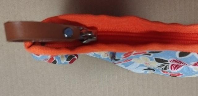 花柄ナイロンポーチ ファスナー付き < 女性ファッション 花柄ナイロンポーチ ファスナー付き < 女性ファッションの