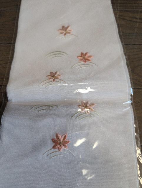 送料込!未使用タグ付き、刺繍柄半衿、みやび < 女性ファッション 送料込!未使用タグ付き、刺繍柄半衿、みやび < 女性ファッションの